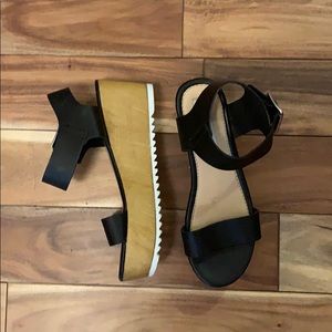 Steve Madden Platform Sandals- barely worn!